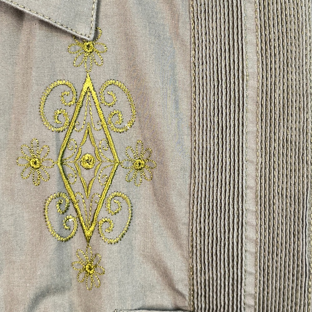 Guayaberas Yucatecas Men's Shirt XL Olive Green Embroidered Short Sleeve Mexican - Picture 5 of 8